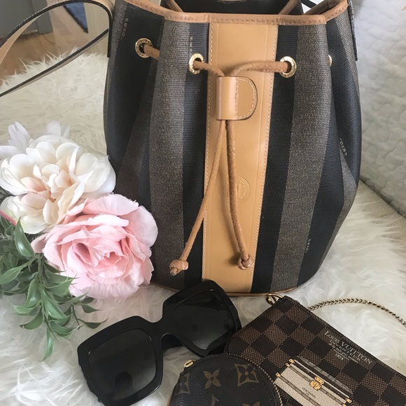 Fendi Handbags - Sale‼️♦️Fendi Vintage Bucket Bag